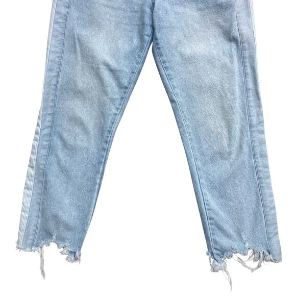 Kancan Jeans Light Wash Distressed Jeans Sz 5/26 Raw Hem High Rise Denim Boho - Picture 3 of 12